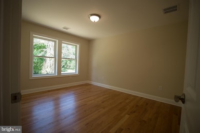 396 S Post Rd, Princeton Junction, NJ 08550 - photo 2