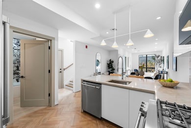 392 1st St unit 2, Jersey City, NJ 07302 - photo 3