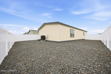 2681 E Edison Ave unit 29, Sunnyside, WA 98944 - photo 2