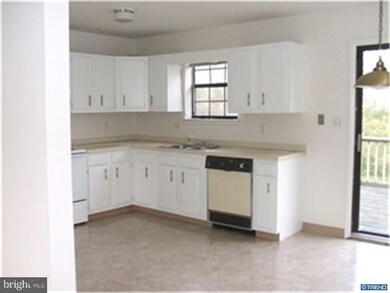 136 Fox Dr, Newark, DE 19713 - photo 4