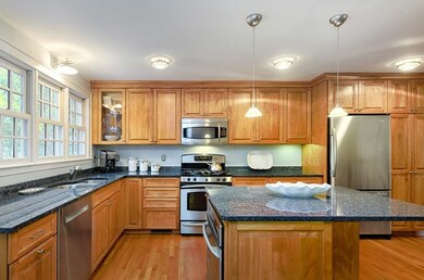 550 Webster St, Needham Heights, MA 02494 - photo 5