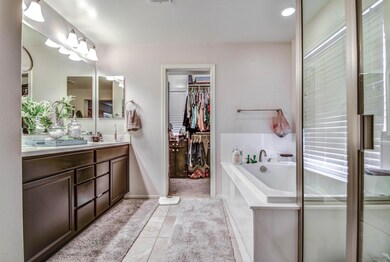 MASTER BATH 3