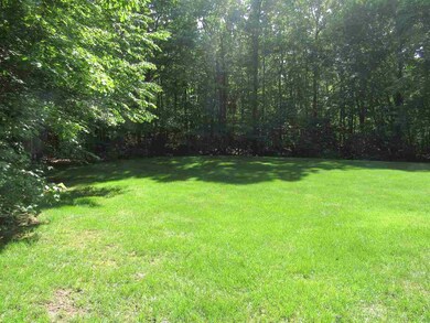 8 Cardinal Cir, Londonderry, NH 03053 - photo 5