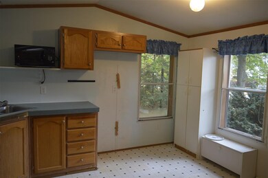 15 Page St, Plymouth, NH 03264 - photo 6