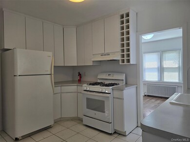 Kitchen with Gas Range/Oven