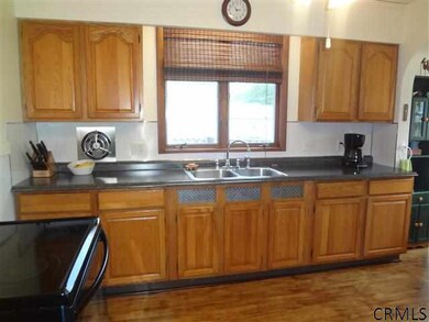 38 Marwood St, Albany, NY 12209 - photo 7