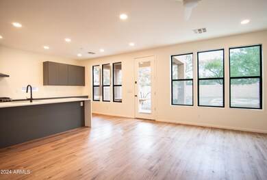 7907 S 73rd Listing Pics-23