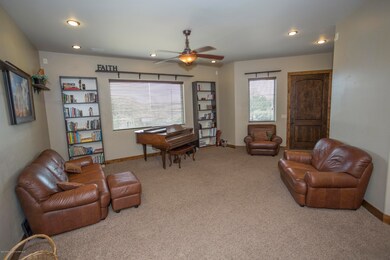 5511 Country Club Dr, Farmington, NM 87402 - photo 4