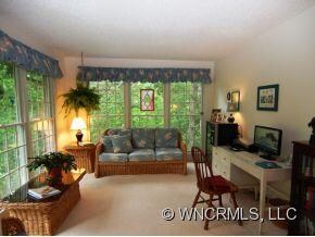 COMFORTBLE SUN ROOM