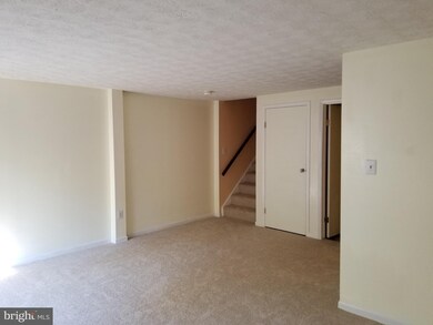 14115 Aldora Cir, Burtonsville, MD 20866 - photo 5