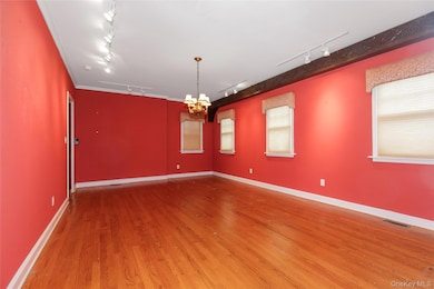 18 Lighthouse Rd, Great Neck, NY 11024 - photo 6