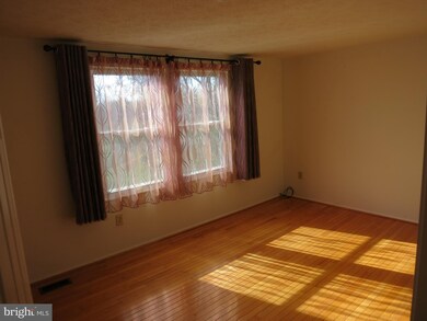 10740 Wayfarer Rd, Germantown, MD 20876 - photo 6