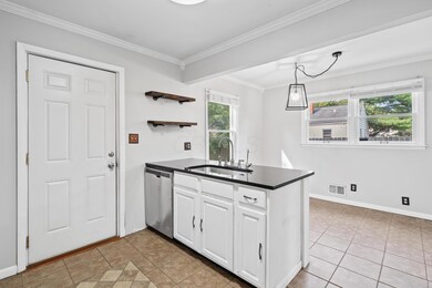 2875 E Mound St, Columbus, OH 43209 - photo 7