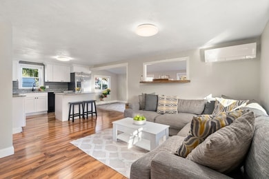 5 Lillian Ave, Rochdale, MA 01542 - photo 3