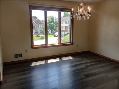 Dining room with new flooring