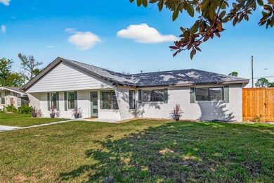 9242 Autauga St, Houston, TX 77080 - photo 3