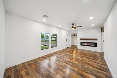 8-web-or-mls-106-admiral-trussler-blvd