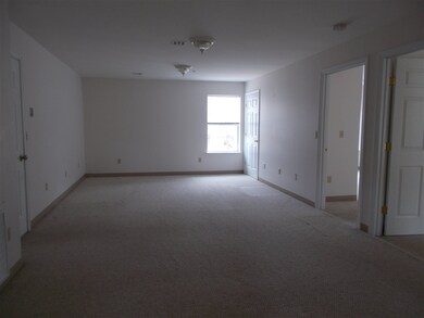 5 Tampa Dr unit F7, Rochester, NH 03867 - photo 2