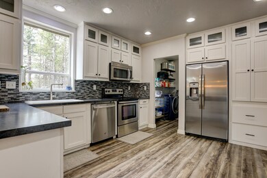 17477 Auklet Dr, Bend, OR 97707 - photo 6