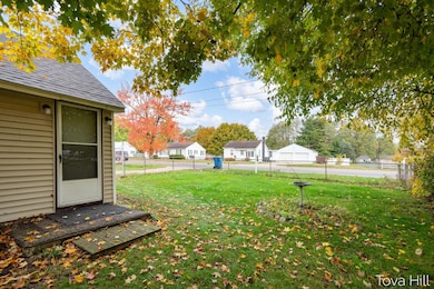 5-web-or-mls-192 Dix St-5