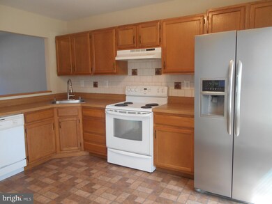 1418 Saint Christopher Ct, Edgewood, MD 21040 - photo 3