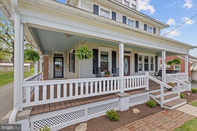 36 W Main St, Leola, PA 17540 - photo 4