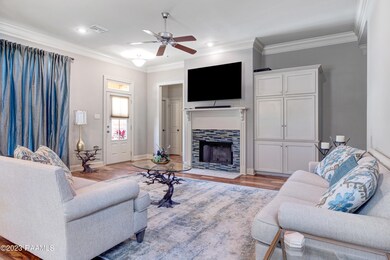1102 christopher-4
