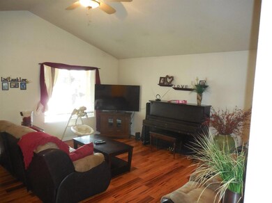 1394 SW David Dr, Grants Pass, OR 97527 - photo 7