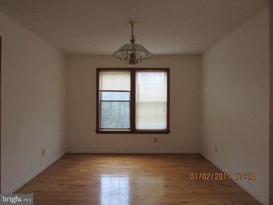 23085 Piney Wood Cir, California, MD 20619 - photo 7