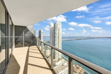 Icon Bay unit 3907, Miami, FL 33137 - photo 2