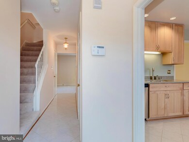 8174 Electric Ave, Vienna, VA 22182 - photo 2