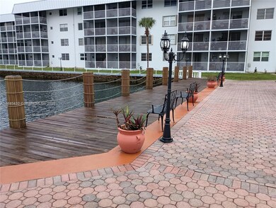 3551 NE 169 St unit 310, Eastern Shores, FL 33160 - photo 4