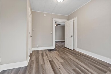 113 roscoe ave-007