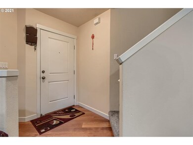 827 NW 1st Ave, Canby, OR 97013 - photo 4