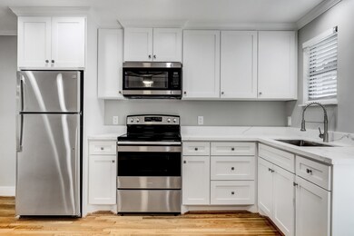 2023 Huldy St unit 3, Houston, TX 77019 - photo 3