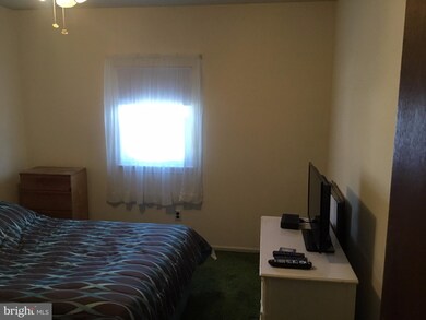 531 Pershing Ave, Darby, PA 19023 - photo 6