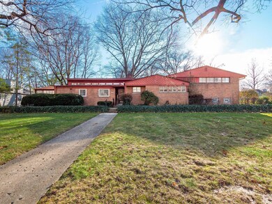 2711 Brentwood Rd, Columbus, OH 43209 - photo 4