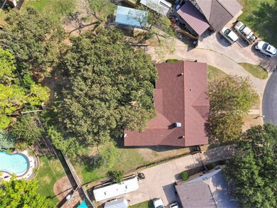 204 Stratford Ct, Hurst, TX 76054 - photo 5