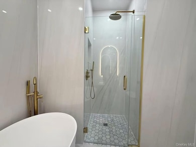 Oasis Astoria unit 5D, Long Island City, NY 11106 - photo 7