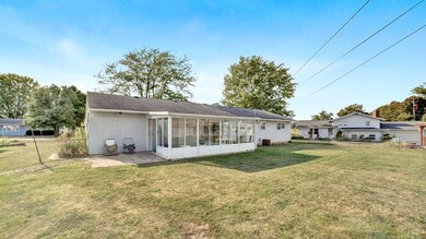 240 Iona Dr, Bucyrus, OH 44820 - photo 2