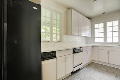 6125 Hurst St, New Orleans, LA 70118 - photo 5