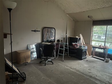 2419 Pearwood Dr, Houston, TX 77038 - photo 5