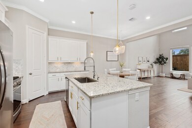 1127 Shepherd Oaks Dr, Houston, TX 77018 - photo 6