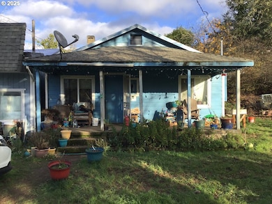 312 SE Front St, Oakland, OR 97462 - photo 3