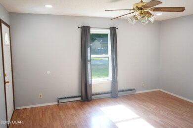 601 Kimberly St, Joplin, MO 64801 - photo 2