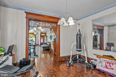 1562 Mineral Spring Rd, Reading, PA 19602 - photo 6