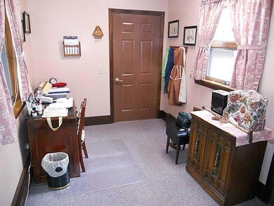Studio/Study/Office. Great space for...