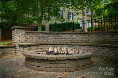 Outdoor Fire Pit 