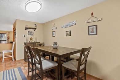 6-web-or-mls-6-riverview-ave-b