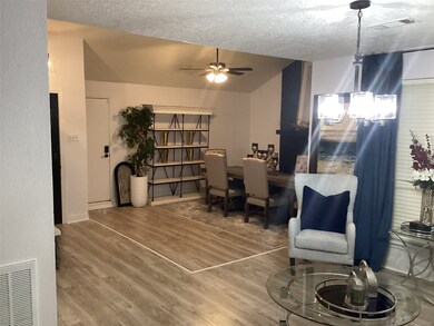 3610 Mayfield Oaks Ln, Houston, TX 77088 - photo 5